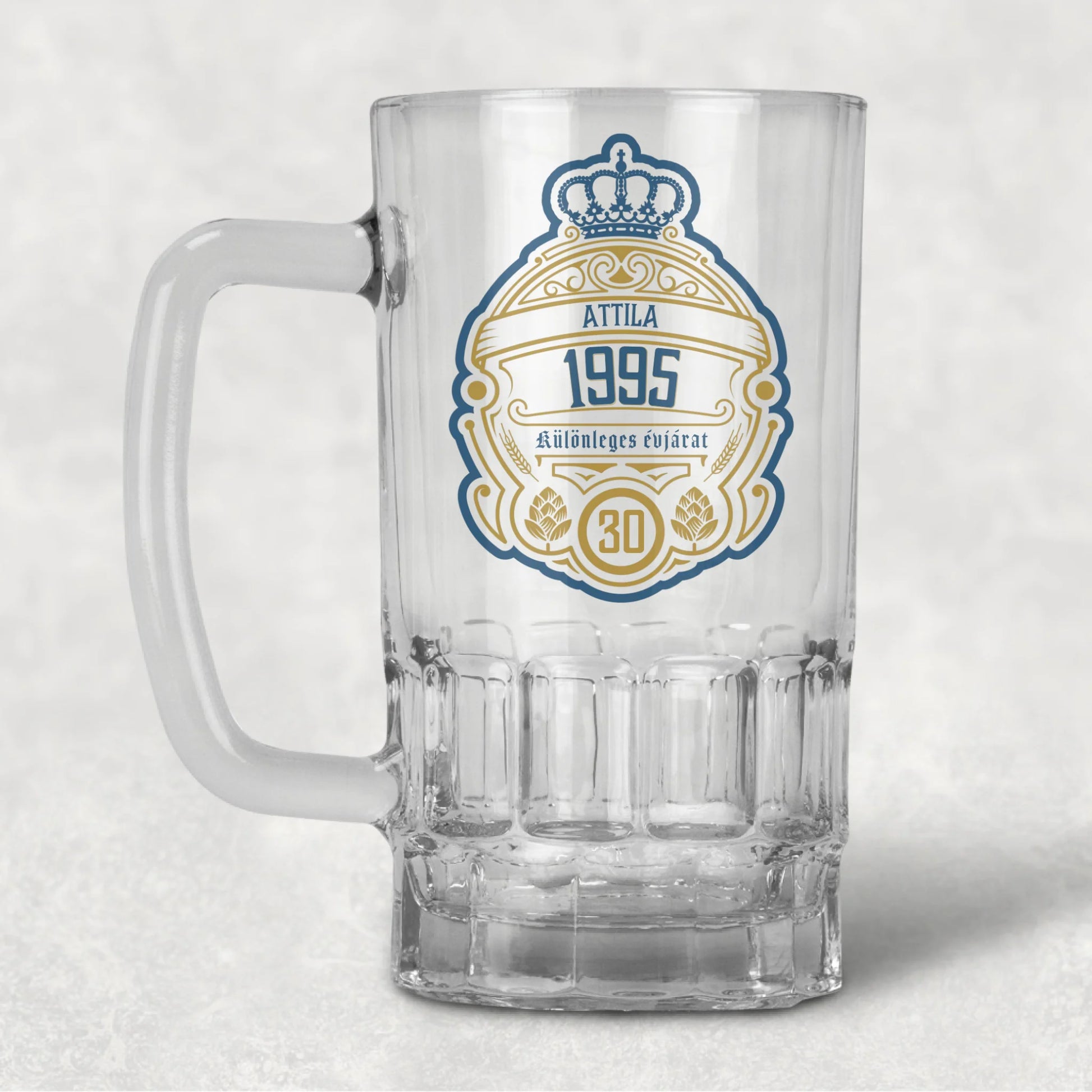 egyedi neves söröskorsó évszámmal