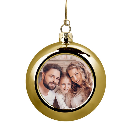 arany színű gömb karácsonyfadísz egyedi fényképpel